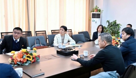 欢迎县委常委、组织部长王芳赴九游会开展走访调研活动
